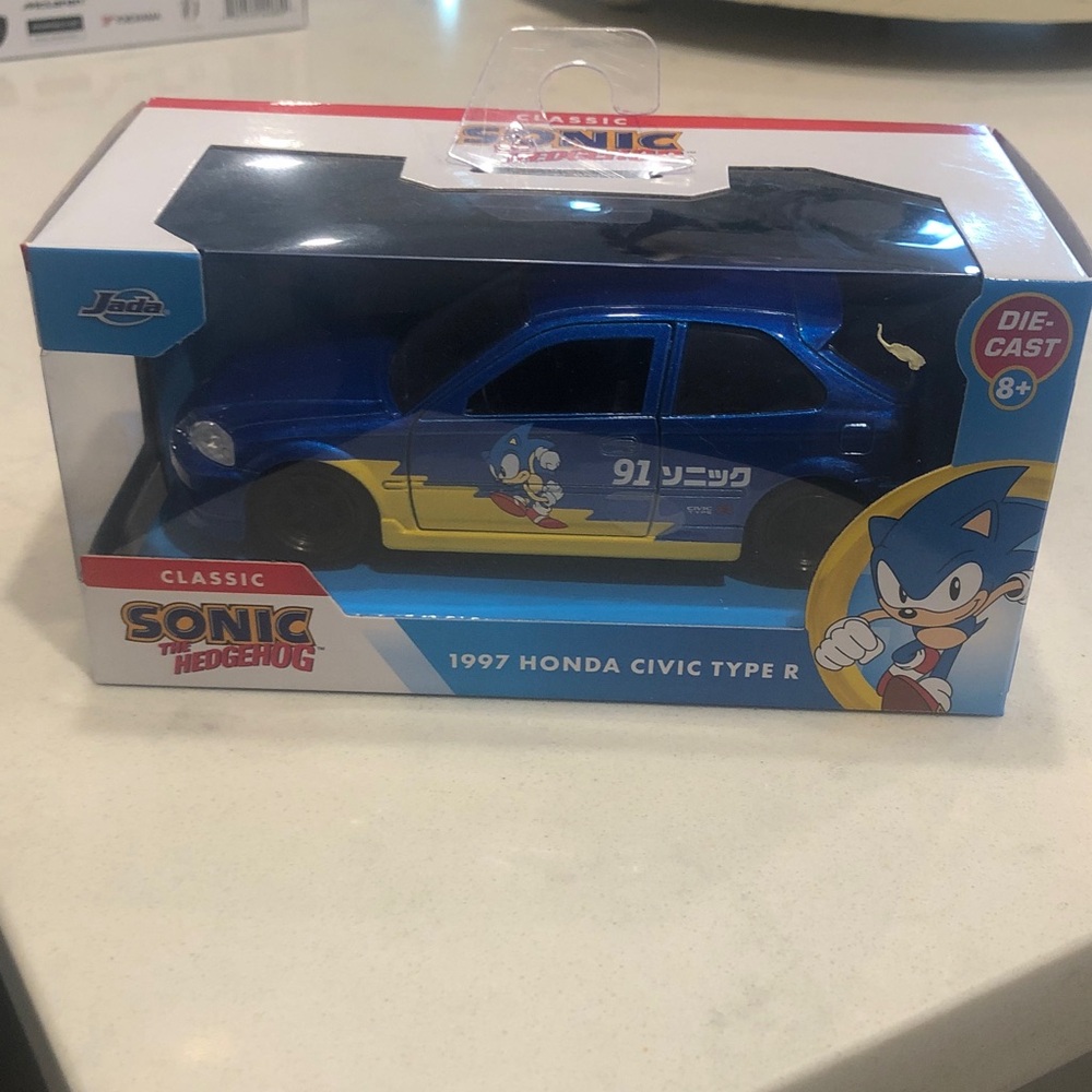 Sonic the Hedgehog ‘97 Honda Civic Type R